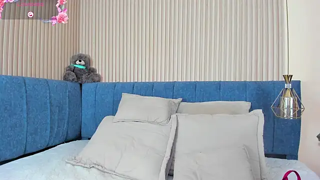 kathecute   online show from 11-12-25, 01:32