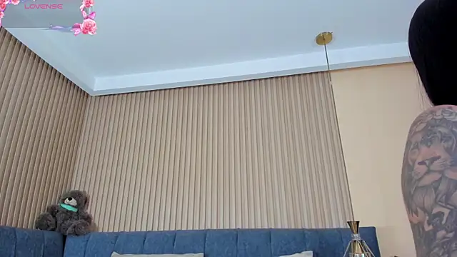 kathecute   online show from 10-26-25, 01:39