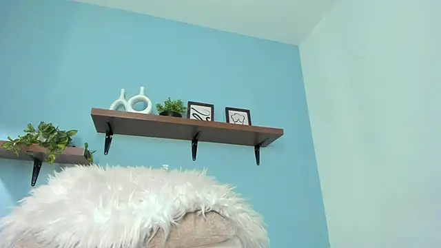 annawelk  online show from 10-06-25, 12:50