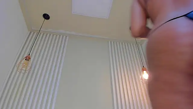 annawelk  online show from 02-22-25, 12:29