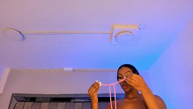 ChaynnaCooper online show from 03-11-25, 12:06