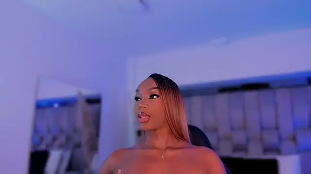 ChaynnaCooper online show from 10-16-25, 04:32