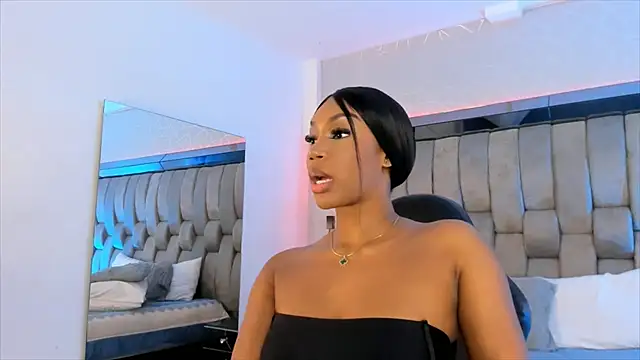ChaynnaCooper online show from 02-13-25, 06:15