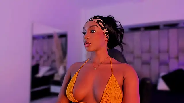 ChaynnaCooper online show from 10-04-25, 08:43