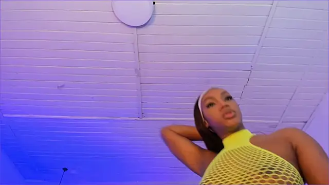 ChaynnaCooper online show from 03-18-25, 11:09