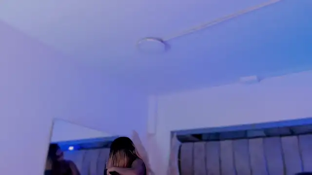 ChaynnaCooper online show from 10-22-25, 04:23