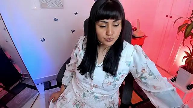 GretaX-X online show from 01-25-25, 02:25