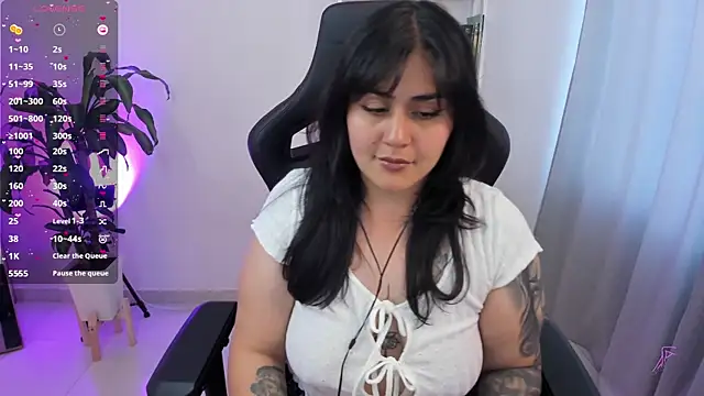 GretaX-X online show from 10-30-25, 09:33