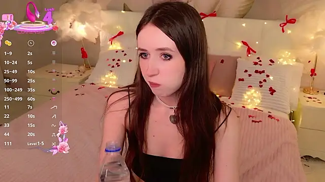 AliceLiddelle online show from 02-12-26, 01:11