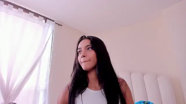 evely coelloo online show from 11-06-25, 06:45