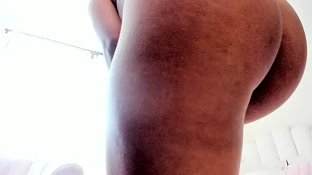 evely coelloo online show from 10-14-25, 05:35