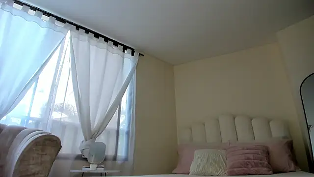 evely coelloo online show from 09-22-25, 09:32