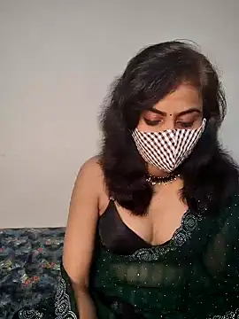Snapshot of Raat_ki_rani_ chatting on 02-02-25, 09:02 Raat ki rani  online show from 02-02-25, 09:02