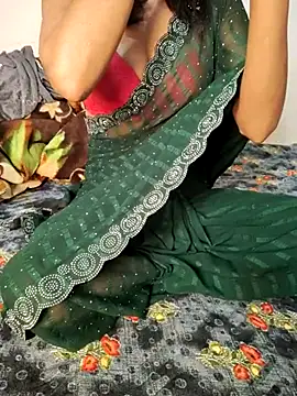 Snapshot of Raat_ki_rani_ chatting on 02-20-25, 05:55 Raat ki rani  online show from 02-20-25, 05:55