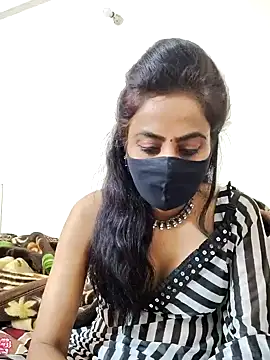 Snapshot of Raat_ki_rani_ chatting on 01-10-25, 12:06 Raat ki rani  online show from 01-10-25, 12:06