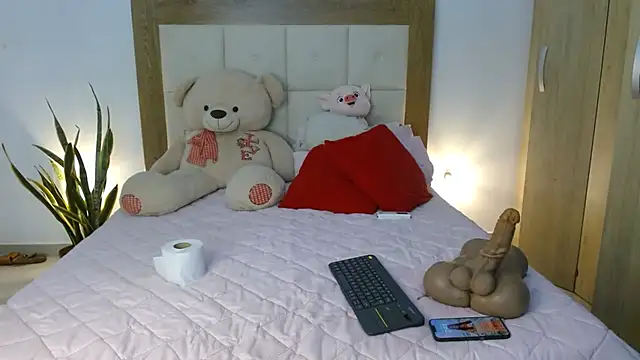 Snapshot of HELLEN_SWEET6 chatting on 03-19-25, 12:59 HELLEN SWEET6 online show from 03-19-25, 12:59