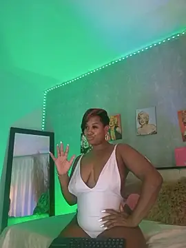 nahiarapalmer19 online show from 11-16-25, 04:12