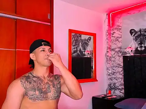 Aaron Toy online show from 01-14-26, 08:23