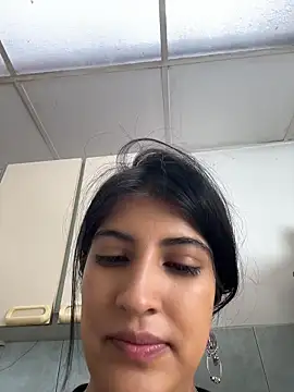 Snapshot of Afroditapoloo chatting on 05-22-26, 02:48 Afroditapoloo online show from 05-22-26, 02:48
