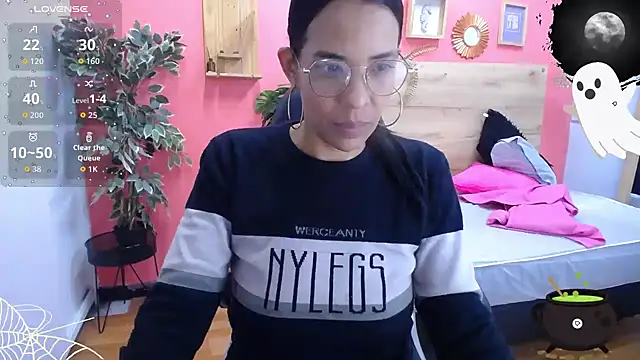 scarlet-foox online show from 10-02-25, 12:08