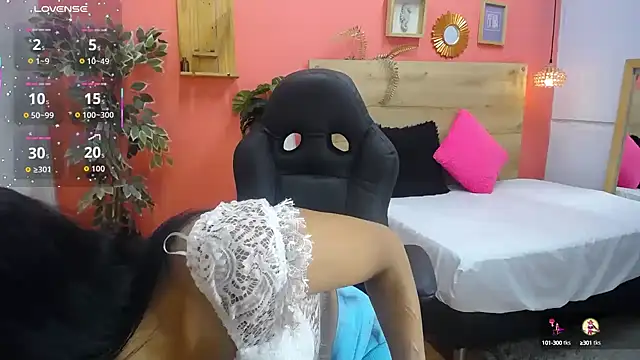 scarlet-foox online show from 09-11-25, 12:05