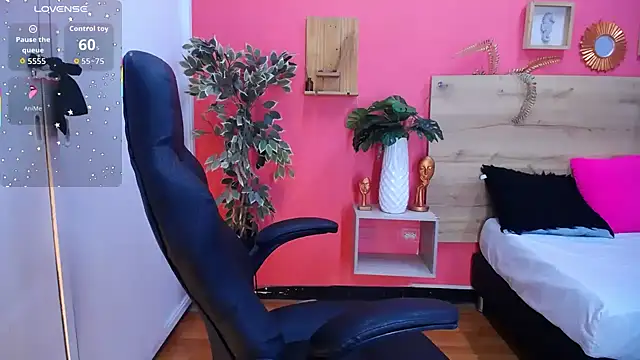 scarlet-foox online show from 09-09-25, 11:30