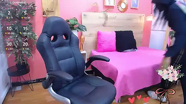 scarlet-foox online show from 09-30-25, 12:11