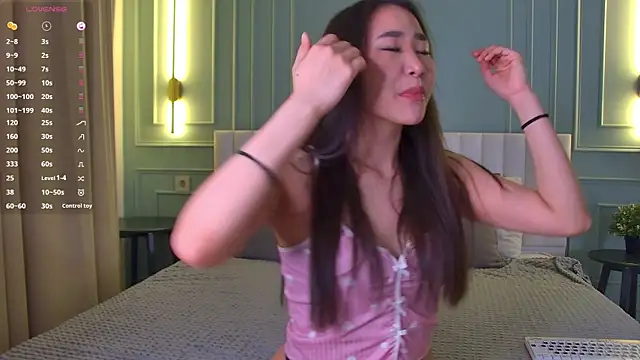 RizeShiro online show from 04-01-26, 05:31