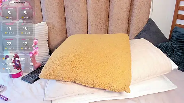 saraa cute2 online show from 12-14-24, 01:06