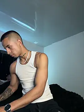 Snapshot of CJ_579 chatting on 03-23-26, 01:28 CJ 579 online show from 03-23-26, 01:28