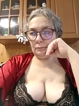 Snapshot of IrinaSweet54 chatting on 12-04-25, 08:13 IrinaSweet54 online show from 12-04-25, 08:13