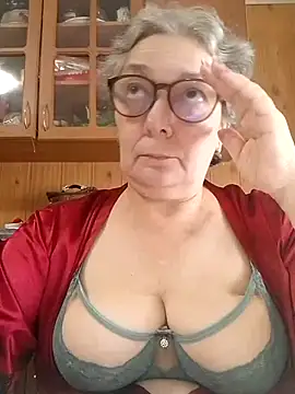 Snapshot of IrinaSweet54 chatting on 11-01-25, 08:19 IrinaSweet54 online show from 11-01-25, 08:19