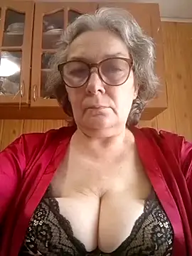Snapshot of IrinaSweet54 chatting on 05-26-26, 08:01 IrinaSweet54 online show from 05-26-26, 08:01