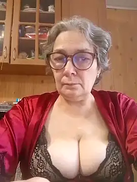 Snapshot of IrinaSweet54 chatting on 11-16-25, 08:19 IrinaSweet54 online show from 11-16-25, 08:19