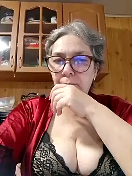 Snapshot of IrinaSweet54 chatting on 11-06-25, 09:13 IrinaSweet54 online show from 11-06-25, 09:13