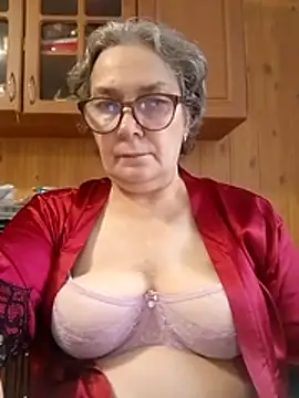 Snapshot of IrinaSweet54 chatting on 11-13-25, 10:19 IrinaSweet54 online show from 11-13-25, 10:19