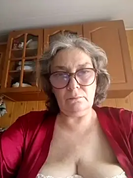 IrinaSweet54 online show from 07-16-26, 09:50