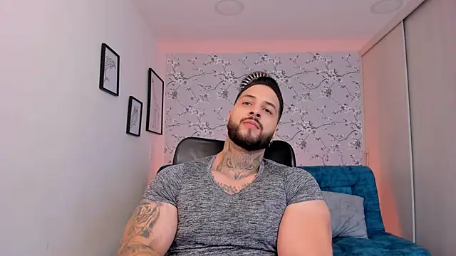 Snapshot of max_dic1 chatting on 03-31-26, 01:35 max dic1 online show from 03-31-26, 01:35