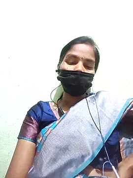 Snapshot of anusiya01 chatting on 09-21-25, 04:01 anusiya01 online show from 09-21-25, 04:01