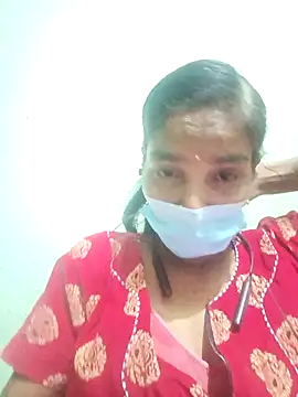 Snapshot of anusiya01 chatting on 11-13-25, 04:33 anusiya01 online show from 11-13-25, 04:33