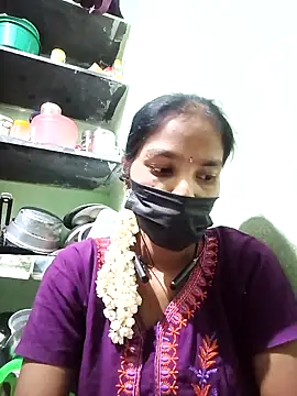 Snapshot of anusiya01 chatting on 03-12-25, 06:43 anusiya01 online show from 03-12-25, 06:43