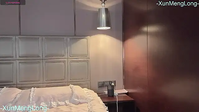 -XunMengLong- online show from 01-14-26, 06:11