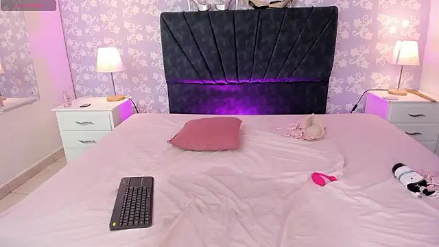 BritneySweet  online show from 02-03-26, 06:40