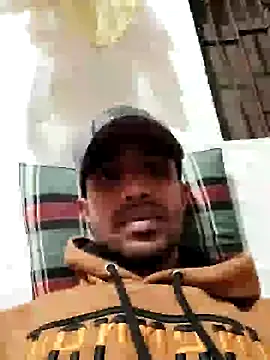 Snapshot of MDROBEL007 chatting on 01-31-25, 11:46 MDROBEL007 online show from 01-31-25, 11:46