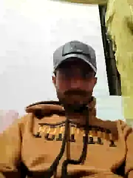 Snapshot of MDROBEL007 chatting on 01-16-25, 03:56 MDROBEL007 online show from 01-16-25, 03:56