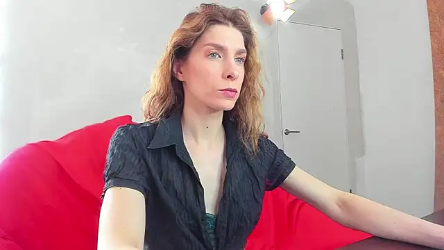 Snapshot of YourSuperModel chatting on 02-12-25, 08:49 YourSuperModel online show from 02-12-25, 08:49