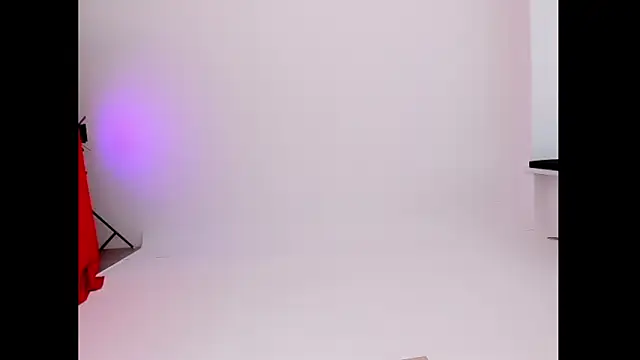 YourSuperModel online show from 04-06-26, 05:52