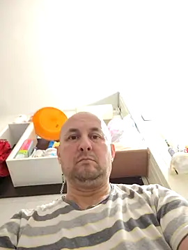 Snapshot of intx800 chatting on 03-29-26, 05:14 intx800 online show from 03-29-26, 05:14