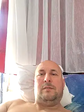 Snapshot of intx800 chatting on 05-05-26, 03:26 intx800 online show from 05-05-26, 03:26