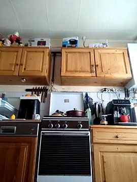 Snapshot of intx800 chatting on 05-07-26, 12:52 intx800 online show from 05-07-26, 12:52